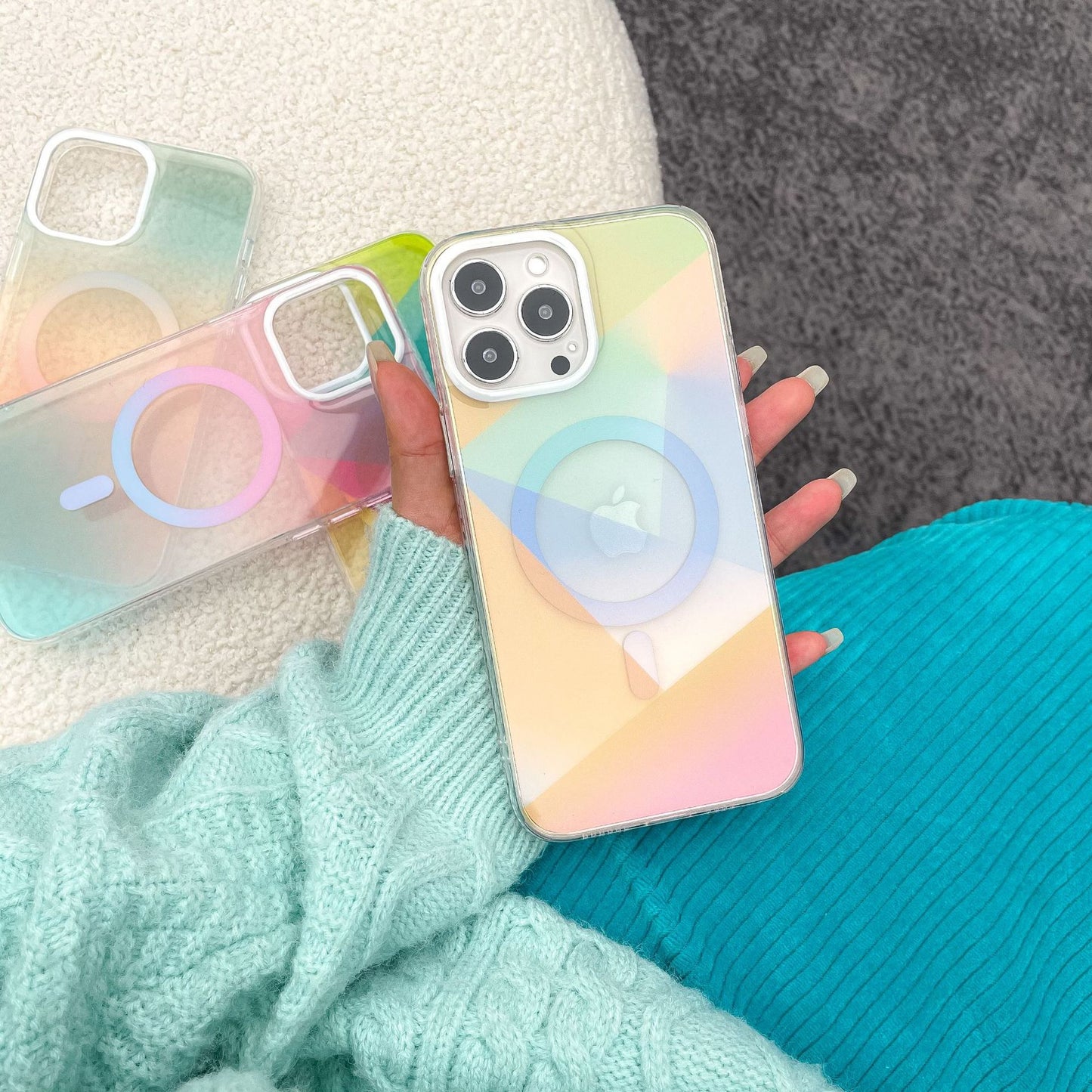 GRADIENT 3 MagSafe iPhone case